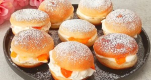 Snadná recept na domácí koblihy se smetanovou náplní Snadná recept na domácí koblihy se smetanovou náplní