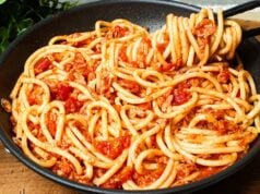 Dokonalý recept na Bucatini Amatriciana! Jednoduché recepty na těstoviny!