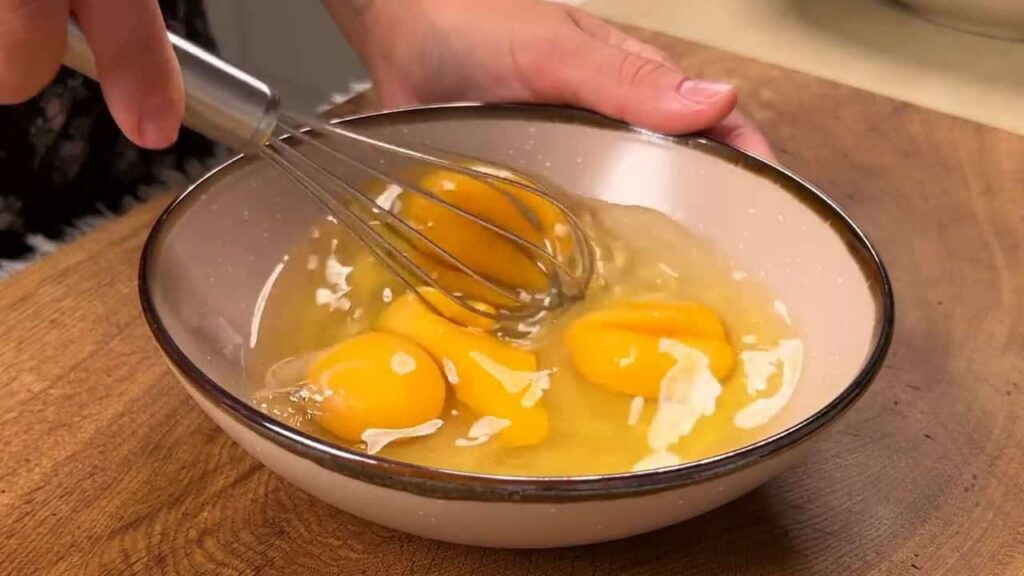 Stačí cuketu zalít vejci! neuvěřitelně uspokojivé, rychlé a snadné!