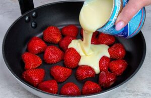 Jak připravit koláč s jahodami a kondenzovaným mlékem přímo na pánvi!