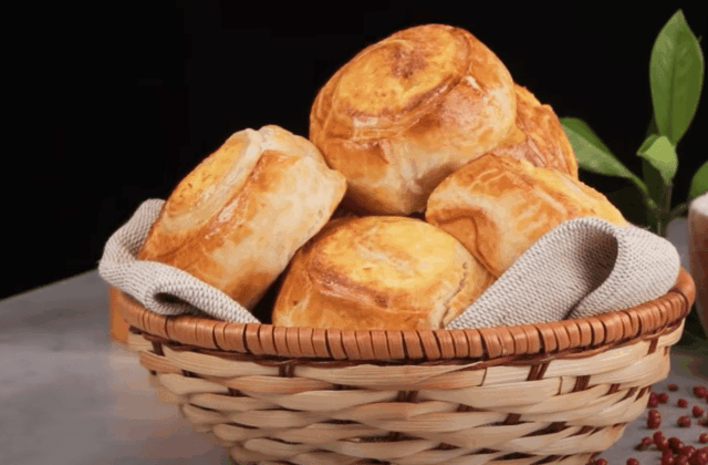 jednoduchý recept na vynikají slané, sýrové šneky: každý je miluje! jednoduchý recept na vynikají slané, sýrové šneky: každý je miluje!