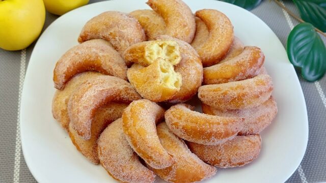 Pokud máte 1 jablko a jogurt, udělejte si tento dezert