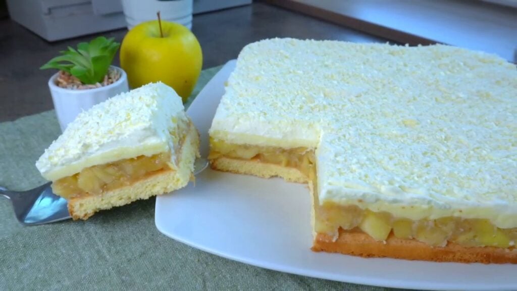 Jablečný koláč s pudinkem – velmi chutný recept
