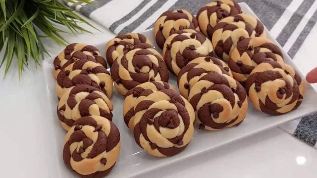 Dvoubarevné sušenky s jednoduchou přípravou a skvělou chutí