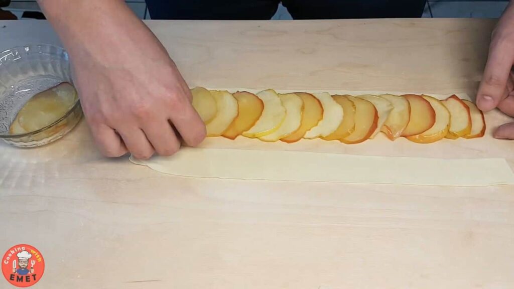 Recept na pečenou jablkovou růži