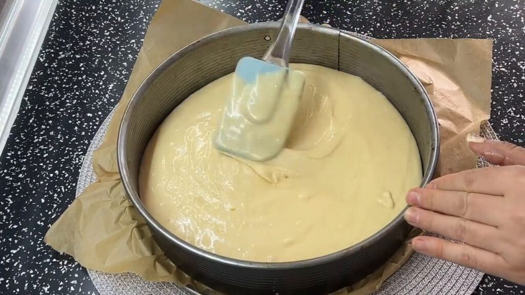 Rychlý jogurtový koláč s ananasem