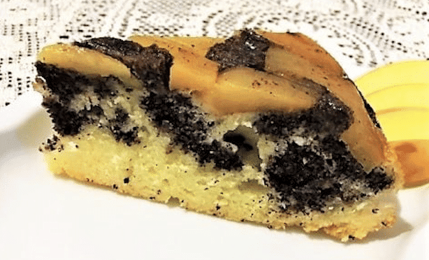 obrácený jablečný koláč s mákem: rychle a snadno připraven!