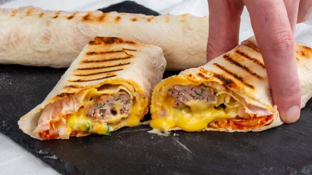 Připravte si velmi chutné zapečené tortily s mletým masem