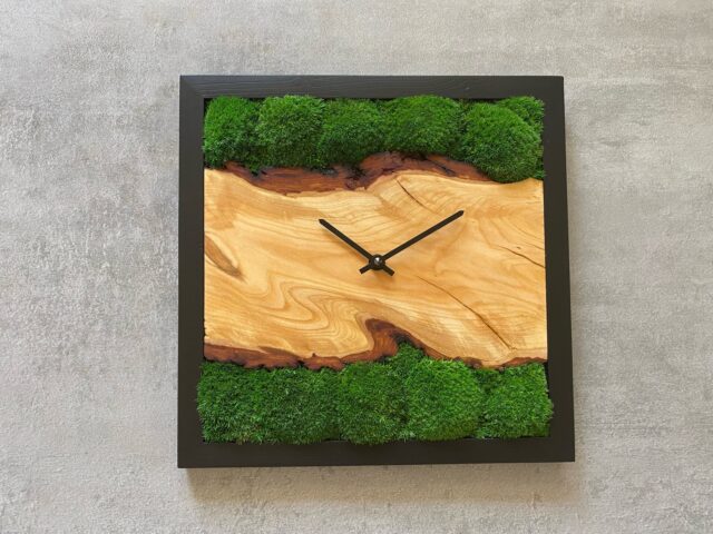 umění z mechu: anka tvoří mechové dekorace, obrazy a hodiny, které vás okouzlí rozhovor: umění z mechu: anka tvoří mechové dekorace, obrazy a hodiny, které vás okouzlí