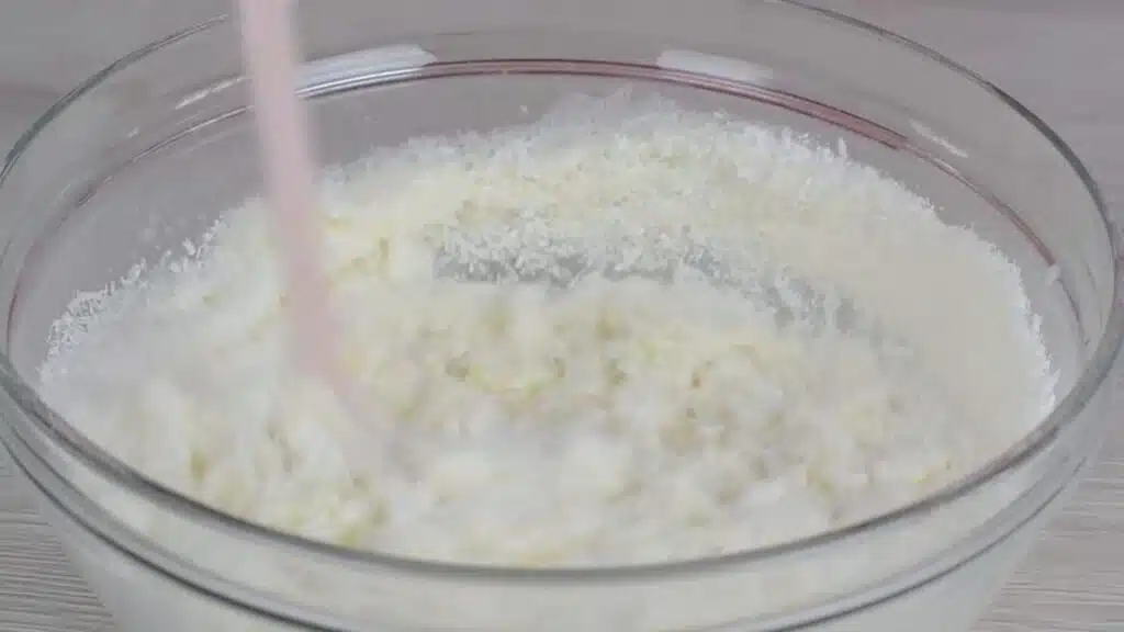 Kokosové kuličky ze tří ingrediencí – jednoduché cukroví bez pečení
