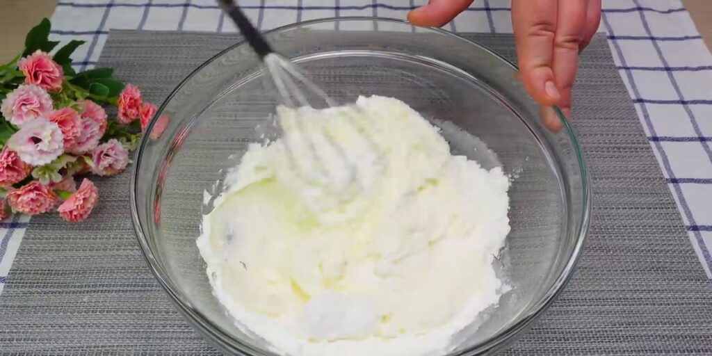 Neuvěřitelně lehký a lahodný dort s jablky a bílým jogurtem