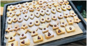 Linecké cukroví s marmeládou: Nejlepší recept na křehké a voňavé vánoční cukroví nejlepší linecké cukroví s marmeládou