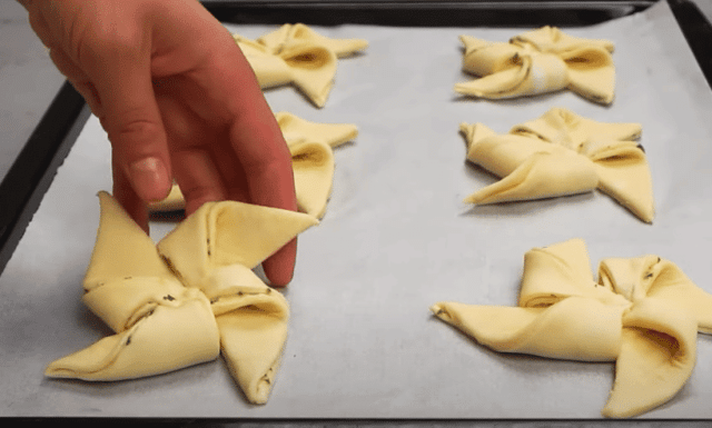 recept na skvělé slané vrtule z listového těsta: během pár minut máte hotovo!