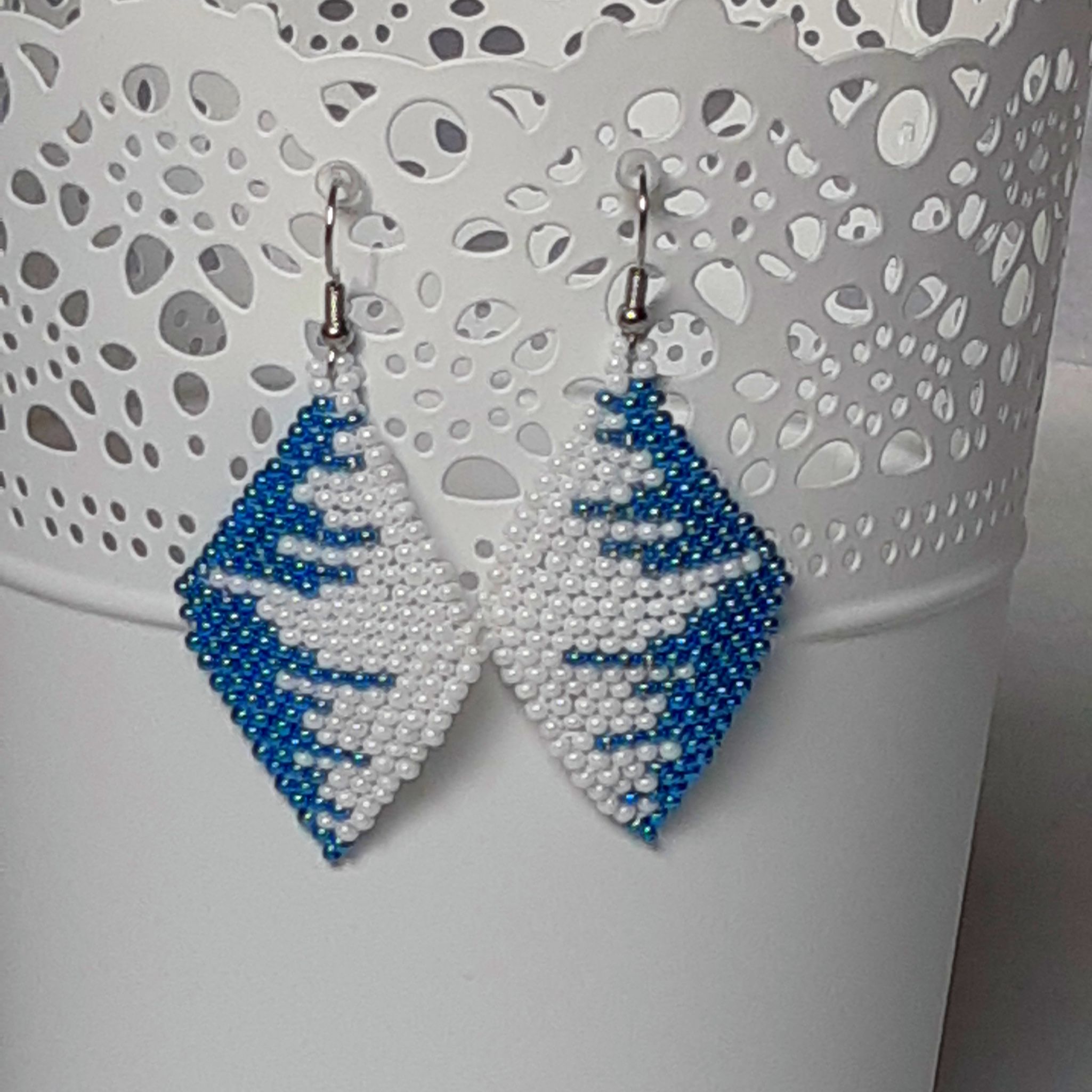 rozhovor: marcela alias lafinka vyrábí nádherné háčkované náhrdelníky a dekorace