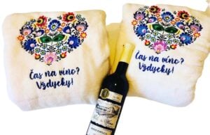 rozhovor: karla se našla ve vyšívání folklórních motivů na oblečení. co ji inspirovalo?