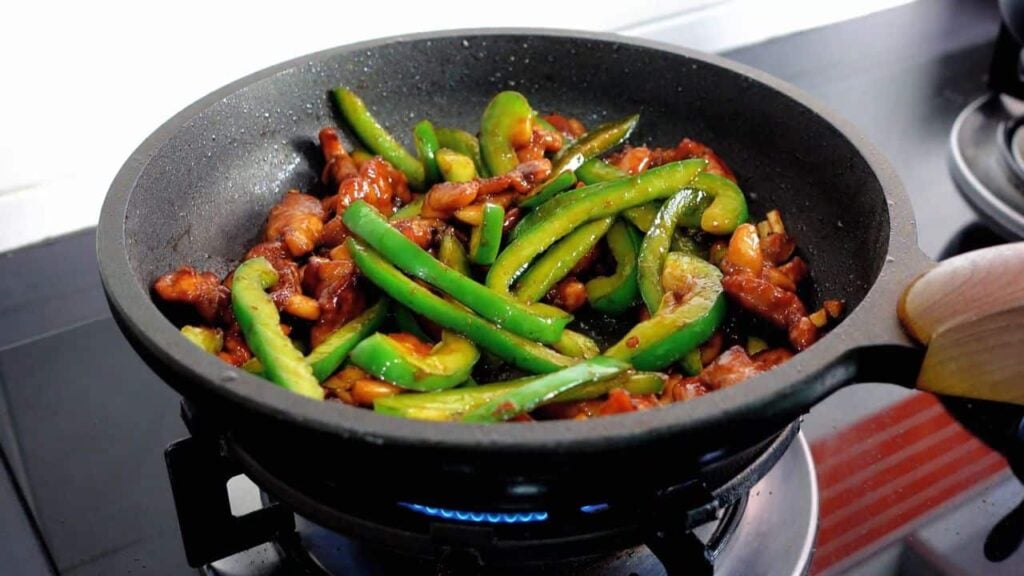 Recept na kuřecí maso se zeleným pepřem, který musíte vyzkoušet