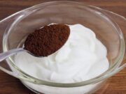 Delikátní jogurtovo - kávový koláč připravený za 10 minut - ideální k lahodné kávě a teplému čaji
