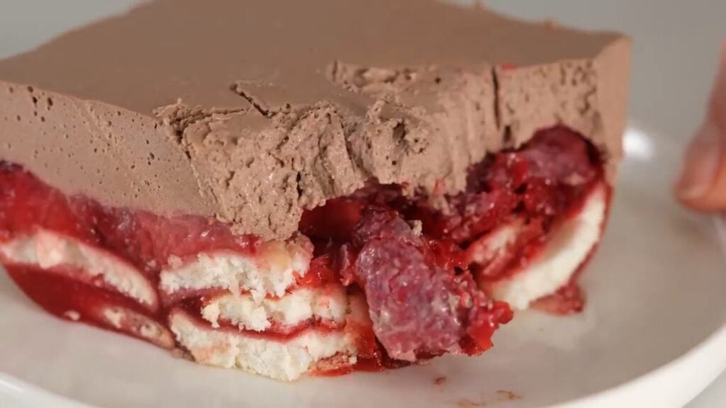 Nezapomenutelný cheesecake s jahodami za 15 minut k odpolední kávě