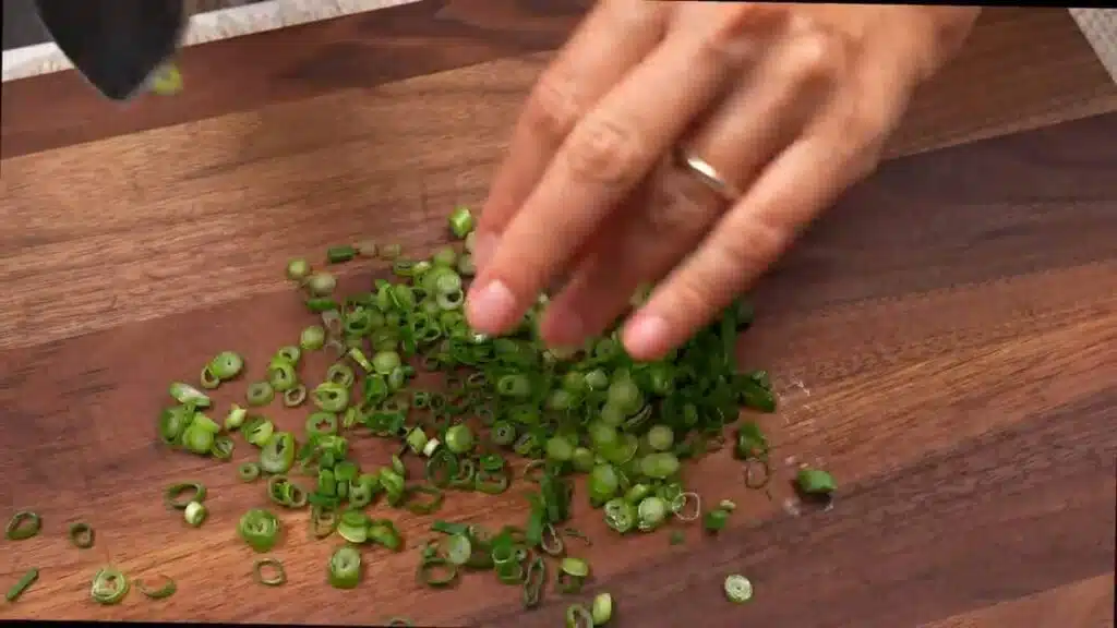img-gS26F4wyuWY-13 Jednoduchý recept na plněná kuřecí prsa
