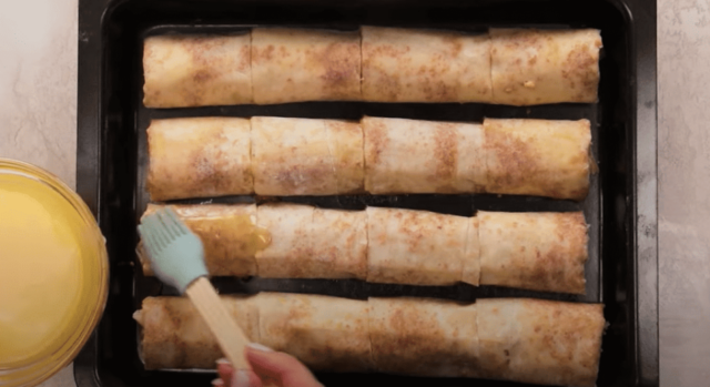 recept chutné závitky s jablečno-skořicovou náplní