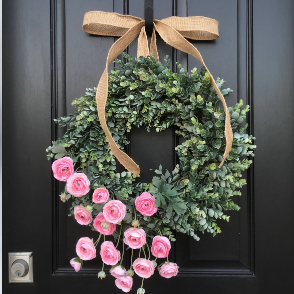 spring-wreaths-1-1581016854 originální tipy na jednoduché jarní dekorace, které si můžete pověsit na zeď či dveře