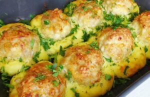 bramborová hnízda s masovými kuličkami – spojení ingrediencí, které si zamilujete