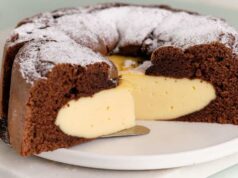 Velmi jemný a báječný čokoládový dortík s vanilkovým krémem - 5 minut přípravy