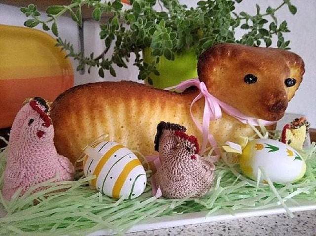 připravte si tohoto skvělého velikonočního beránka z tvarohového těsta!