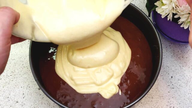 Lahodný, jemný vzdušný koláč za 10 minut - ingredience, které máte doma! Lahodný, jemný vzdušný koláč za 10 minut - ingredience, které máte doma!