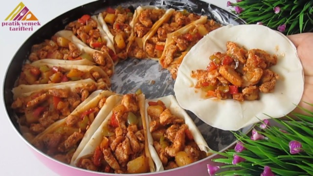 Připravte si skvělý kuřecí kebab trochu jinak - zapečený kebab se zeleninou Připravte si skvělý kuřecí kebab trochu jinak - zapečený kebab se zeleninou