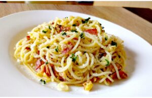 připravte si špagety carbonara jako rychlý a snadná oběd
