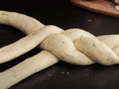 mozzarelový chléb s křupavou kůrkou – jedinečný zážitek pro chuťové buňky