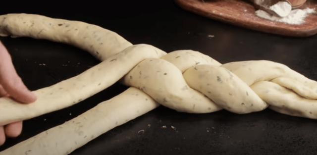 mozzarelový chléb s křupavou kůrkou – jedinečný zážitek pro chuťové buňky
