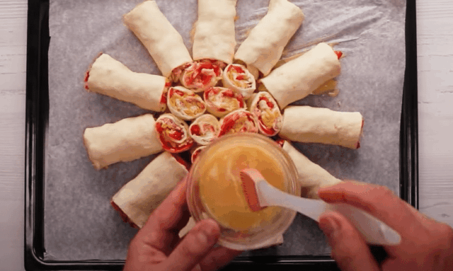 recept rychlý a snadný recept na mini tortilky z listového těsta: pro malé i velké gurmány