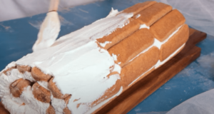 Roláda se skrytým pokladem: Piškot s krémem a nutellou uvnitř! roláda se skrytým pokladem: piškot s krémem a nutellou uvnitř!