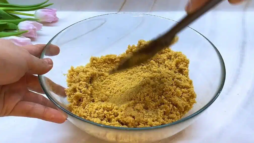 img-SYg-wgWB4N8-03 Sušenkový třešňový cheesecake s jemným tvarohovým krémem - Ideální ke kávě nebo čaji!