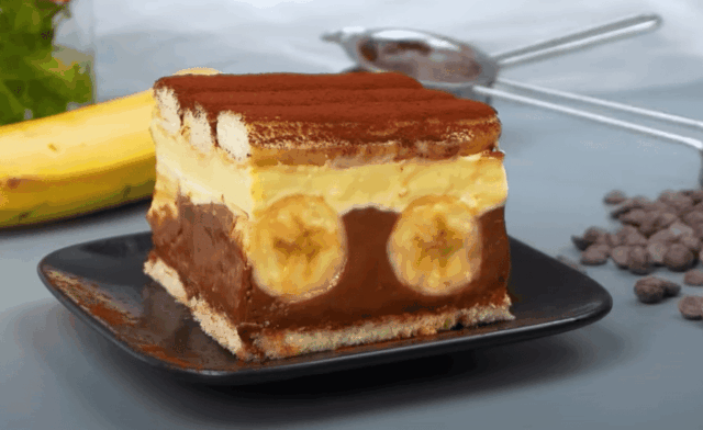 recept vytvořte si cukrářský zážitek doma s tímto dortem plným banánů a krému!