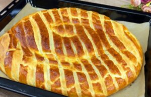 Mřížkový máslový chlebík z domácího lístkového těsta