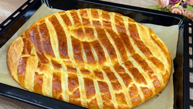 Mřížkový máslový chlebík z domácího lístkového těsta