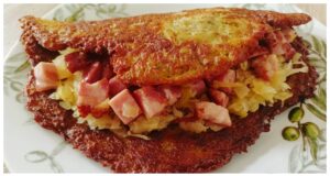 Cmunda po kaplicku: Poctivá česká klasika s bramboráky, zelím a uzeným