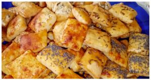 Rychlé sýrové tyčinky k večernímu zobání u televize rychlé sýrové tyčinky k večernímu zobání u televize