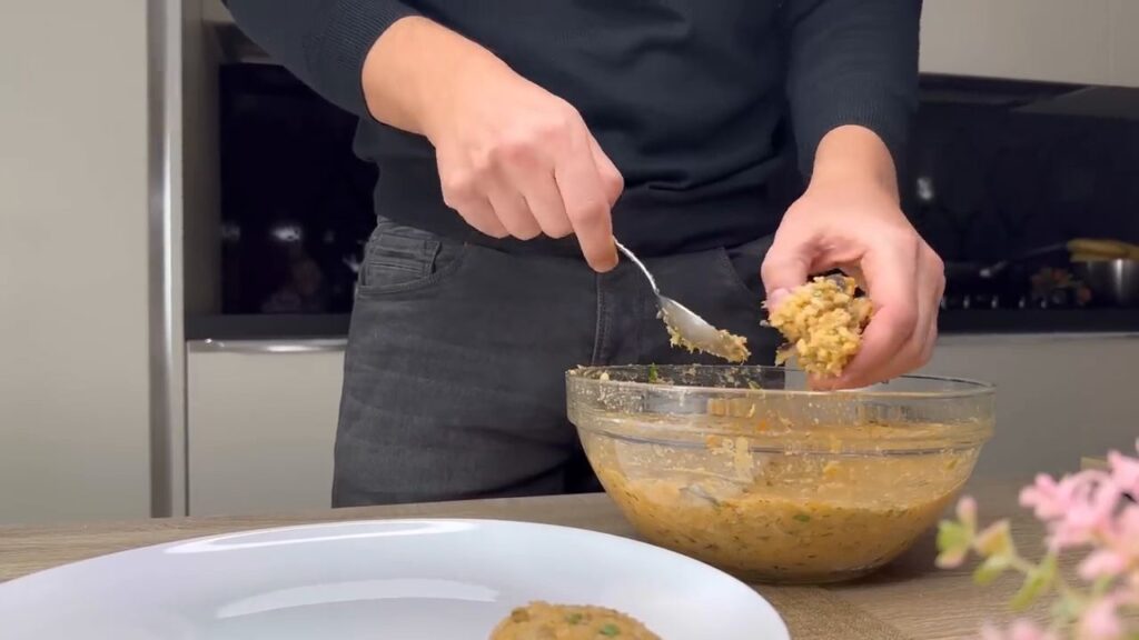 Smažené křupavé placičky z rýže a lilku – Snadné a velmi rychlé!