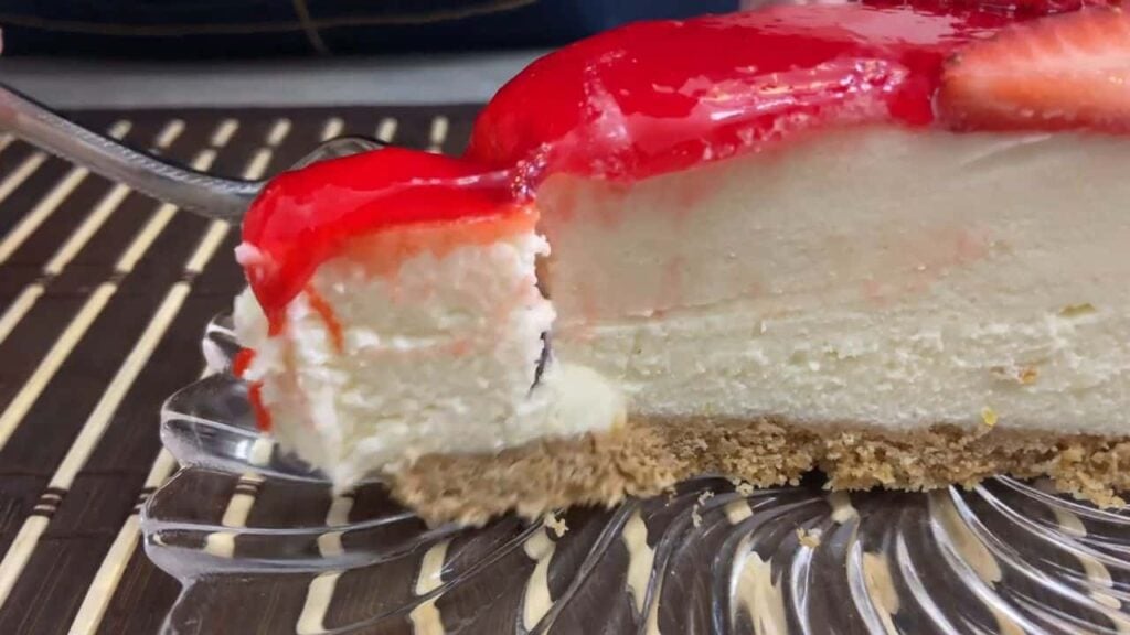 Dokonalý jahodovo-tvarohový cheesecake – Nebíčko v ústech!