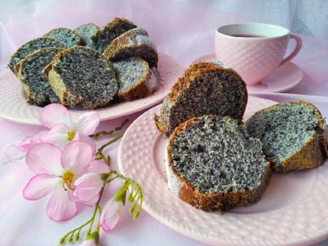recept fantastická maková bábovka, která se vám rozplyne na jazyku: oveřený recept od naší čtenářky!