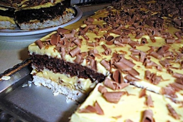 výlet na tropický ostrov: recept na kokosový zákusek s vanilkovým krémem!
