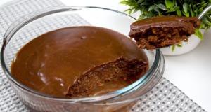 5minutový Ovesný Čokoládový Dezert: Rychlý Recept s Kakaem a Banánem Jednoduchý čokoládový dezert z ovesných vloček, kakaa a banánu - Příprava za 5 minut
