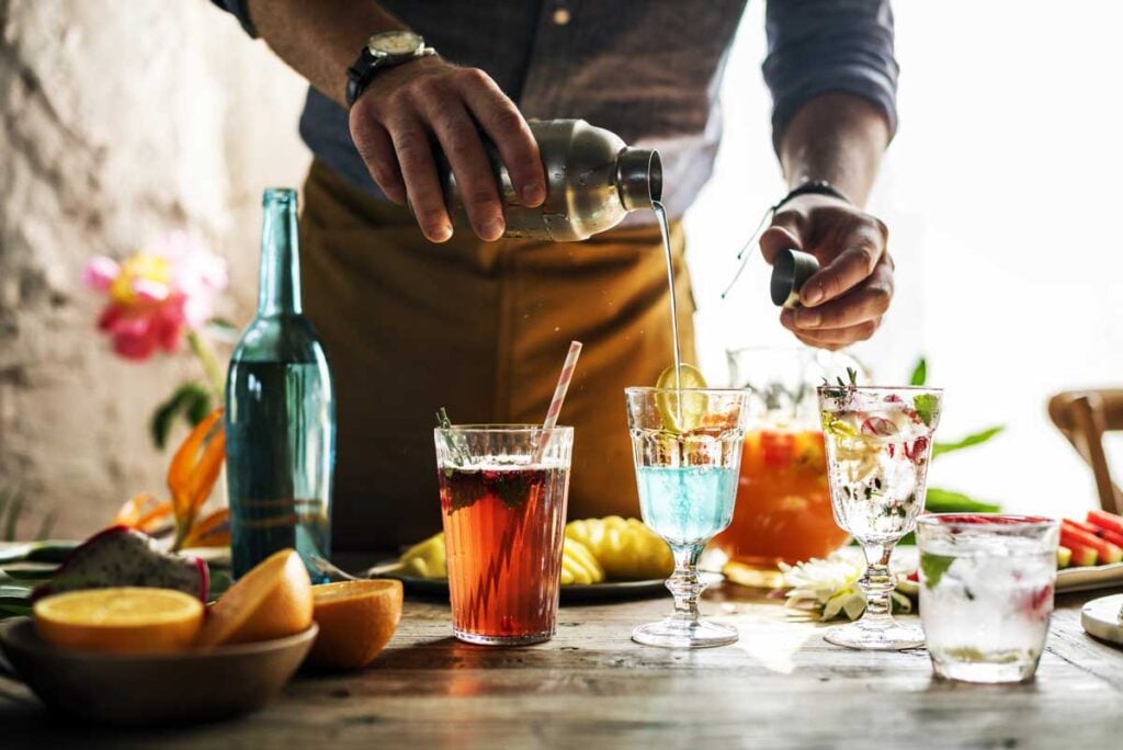 namíchejte si drink doma. stačí vám tyto tři barmanské pomůcky