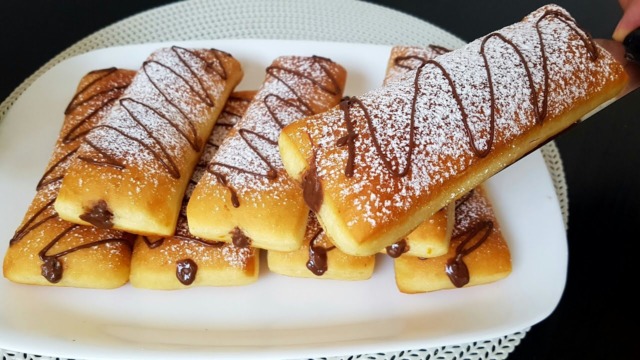 Pečené taštičky s příchutí pomerančové kůry plněné nutellou