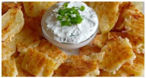 Zapečené brambory se sýrem: Nejlepší recept na krémovou přílohu