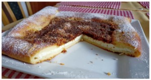 Vyzkoušejte tento lahodný Pajerský koláč s tvarohovou náplní